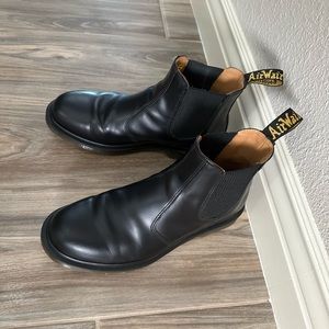 Dr. Martens 2976 SMOOTH LEATHER CHELSEA BOOTS